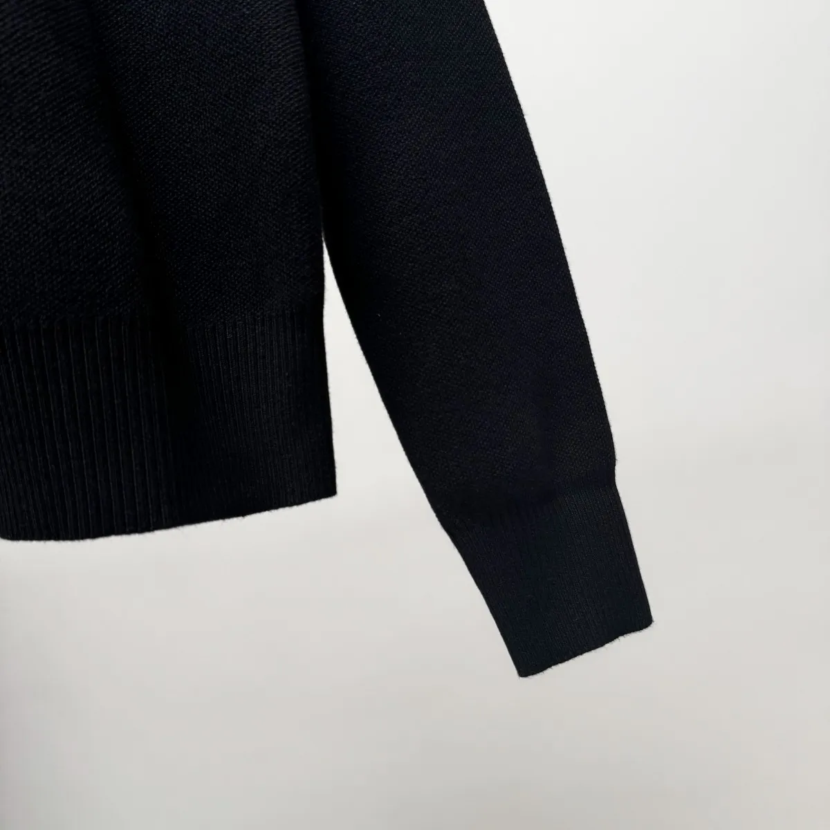 P220 Ralph Lauren crew neck sweater Color: Black Royal Blue Camel Size: S-XXL 1:1 same style, model number (RL0535)